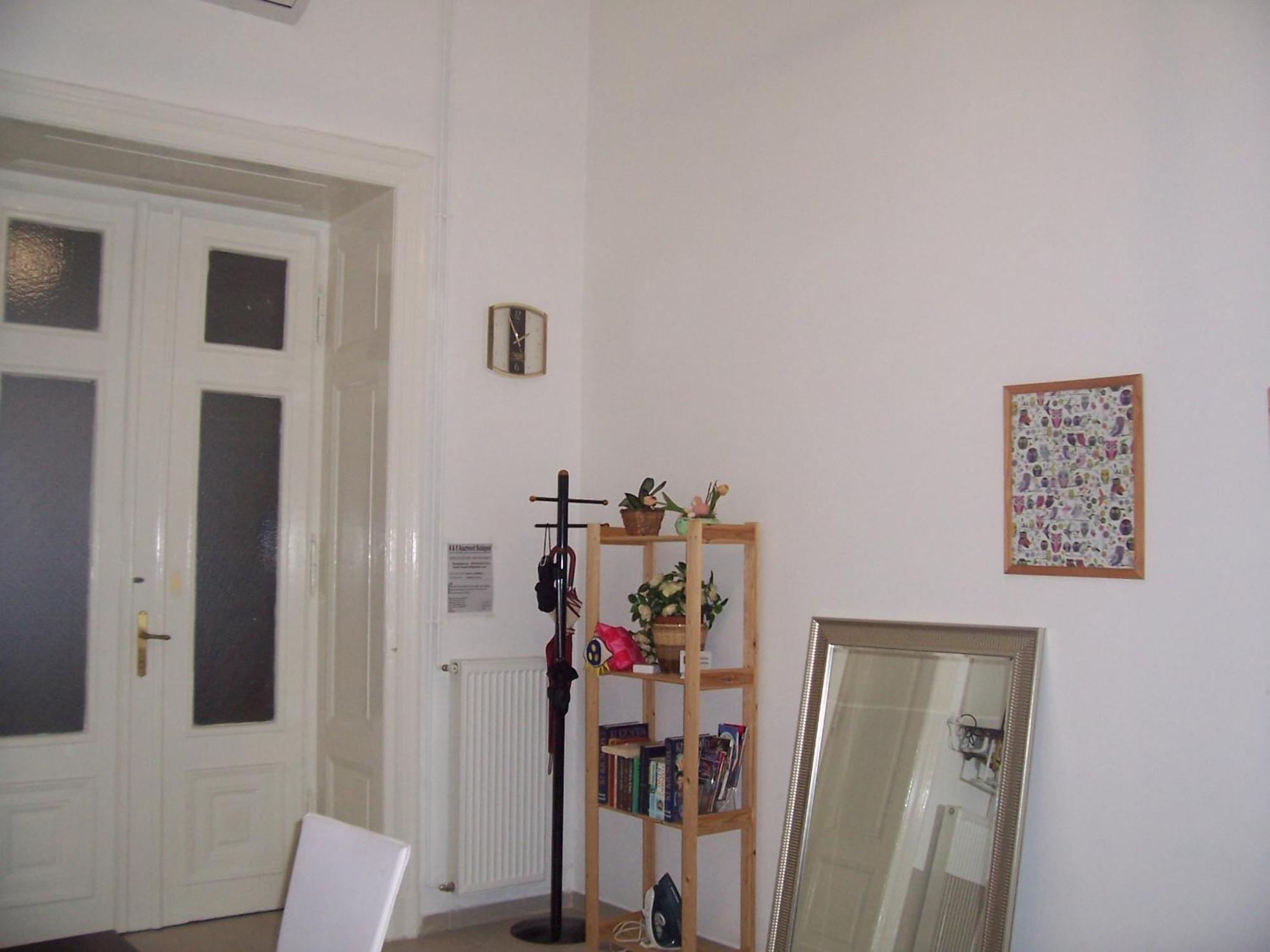 A & E Apartment Будапеща Екстериор снимка
